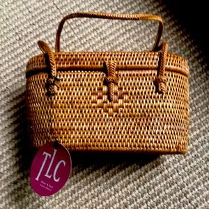 TLC Handwoven small handbag. Golden Honey color.